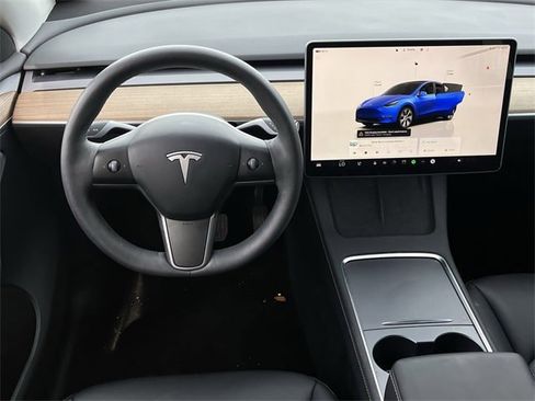 Used 2023 Tesla Model Y Long Range image 12