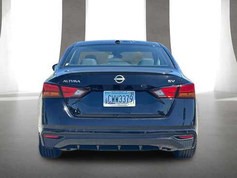 Used 2024 Nissan Altima 2.5 SV FWD image 5