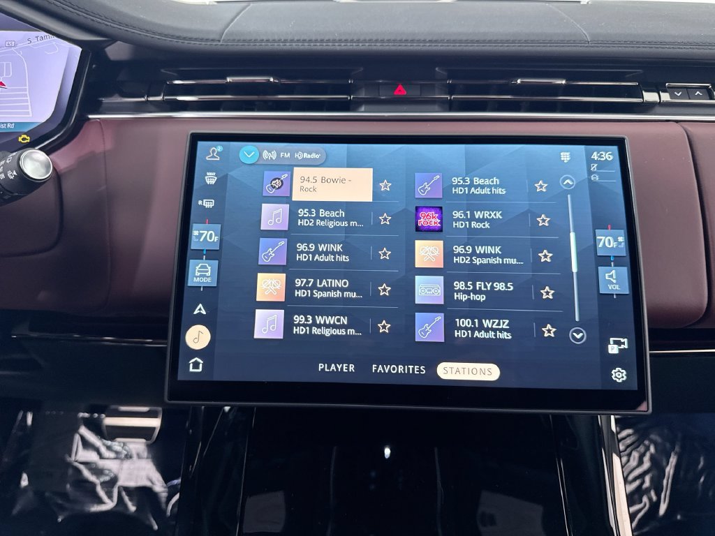 New 2027 Land Rover Range Rover Sport Dynamic SE AWD/4WD image 16