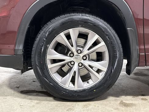 Used 2015 Toyota Highlander XLE AWD/4WD image 28