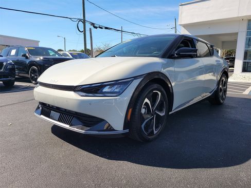 Used 2022 Kia EV6 GT-Line w/ First Edition Package image 4
