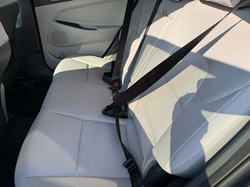 Used 2019 Hyundai Tucson SE image 9