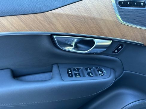Used 2025 Volvo XC90 B6 Ultra image 12