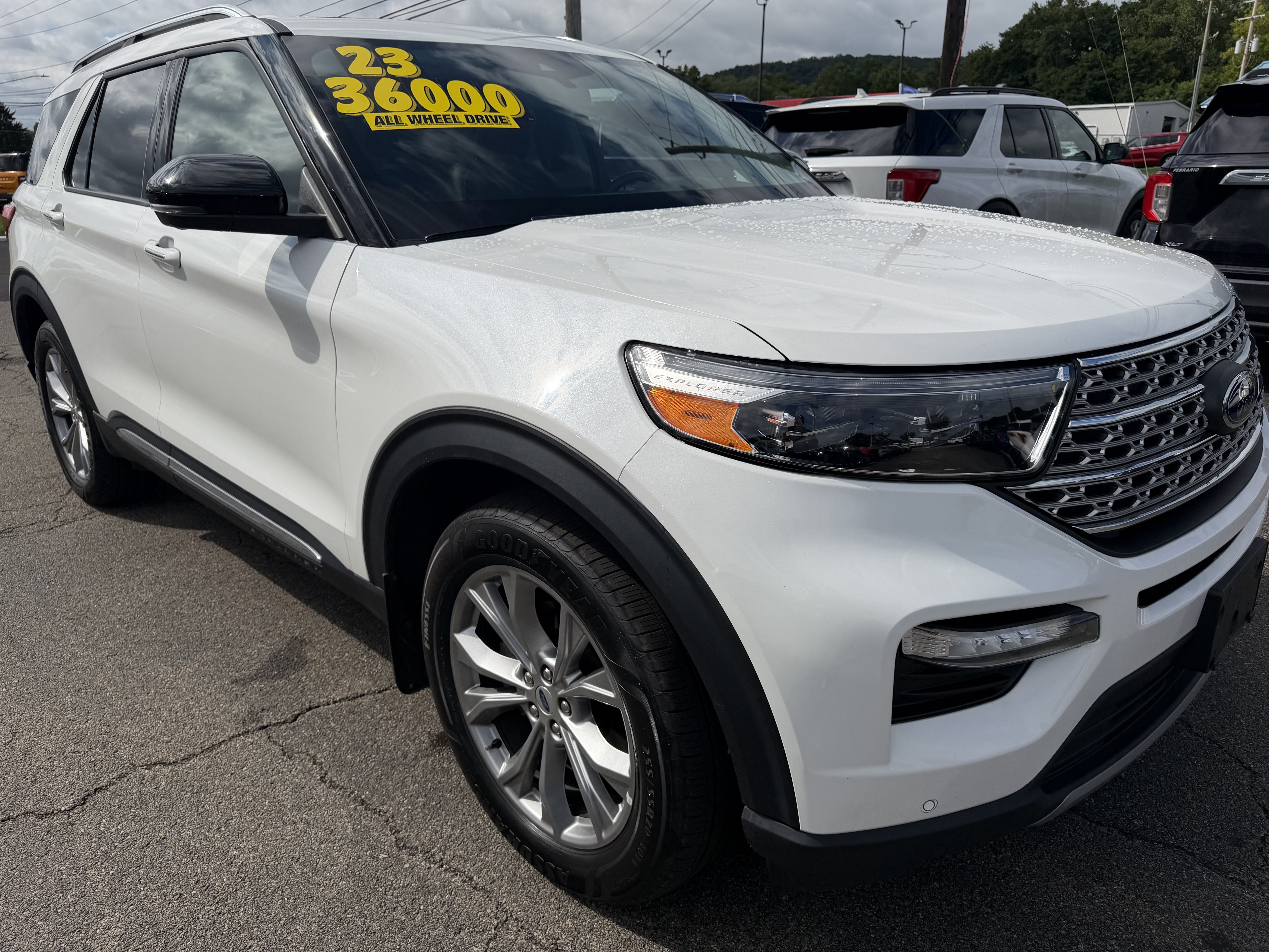 Certified 2023 Ford Explorer Limited w/ Limited Technology Package AWD/4WD image 1