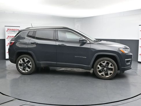 Used 2018 Jeep Compass Limited w/ Navigation Group AWD/4WD image 9