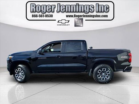 Used 2023 Chevrolet Colorado Z71 w/ Z71 Convenience Package 2 image 2