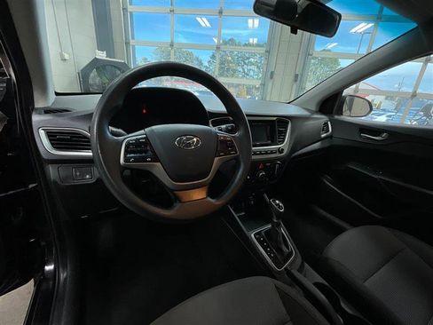 Used 2019 Hyundai Accent SE image 13