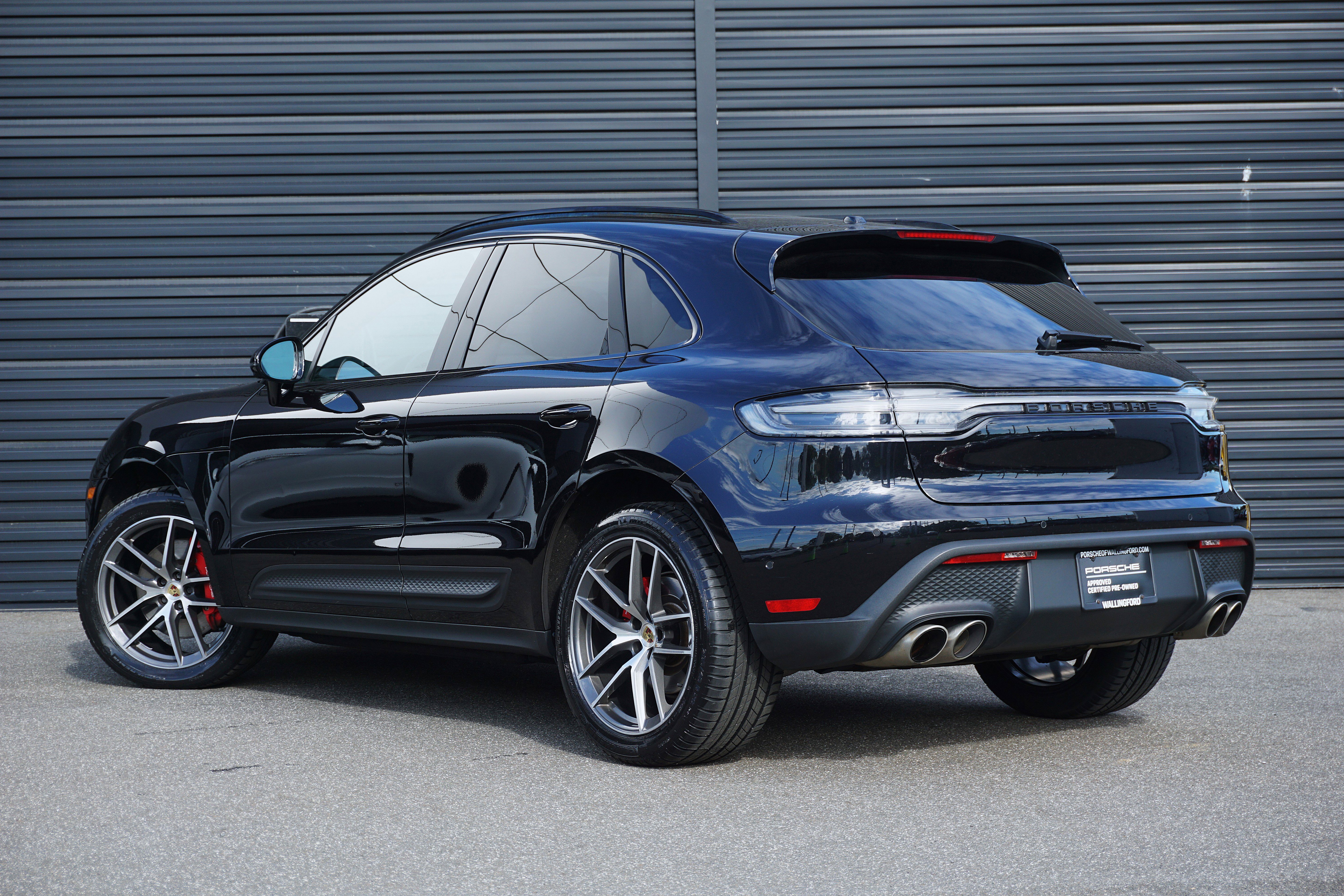 Certified 2023 Porsche Macan S AWD/4WD image 3