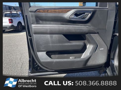 Used 2024 Chevrolet Tahoe Premier AWD/4WD image 11