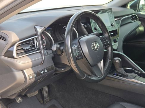 Used 2024 Toyota Camry SE image 10