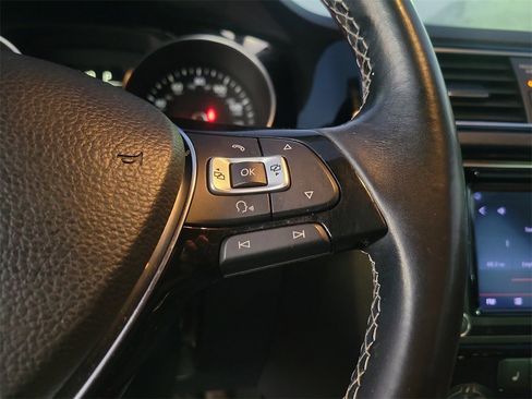 Used 2016 Volkswagen Jetta Sport image 29