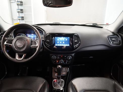 Used 2018 Jeep Compass Latitude w/ Popular Equipment Group AWD/4WD image 18