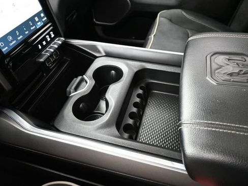 Used 2022 RAM 1500 Laramie AWD/4WD image 25