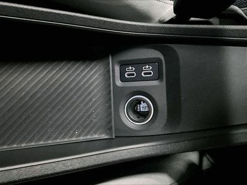 Certified 2025 MINI Cooper 2-Door Hardtop image 35