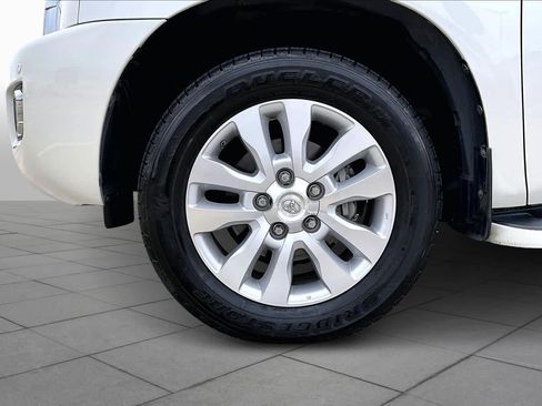 Used 2019 Toyota Sequoia Platinum image 11