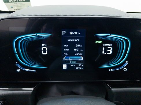 Used 2023 Kia Niro EX image 23