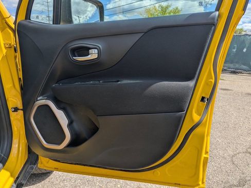 Used 2017 Jeep Renegade Sport w/ Power & Air Group AWD/4WD image 9