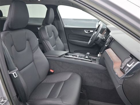 Used 2023 Volvo XC60 B5 Plus w/ Protection Package image 29