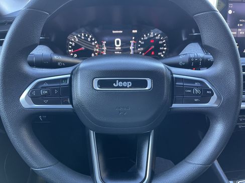 Used 2024 Jeep Compass Sport image 35