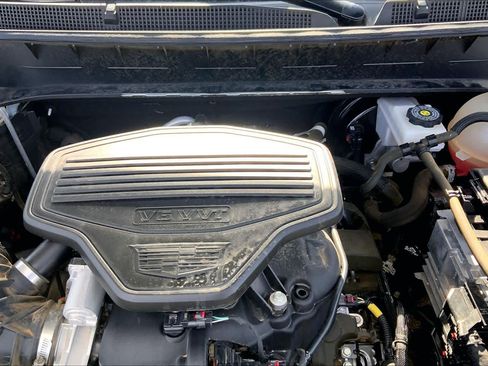 Used 2020 Cadillac XT6 Premium Luxury FWD image 32