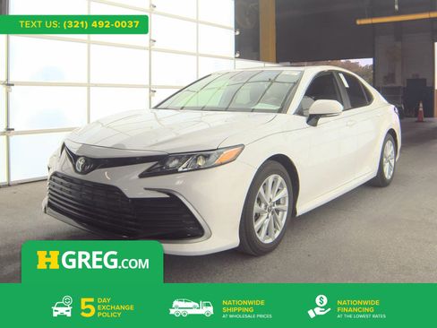 Used 2024 Toyota Camry LE w/ Convenience Package FWD image 1