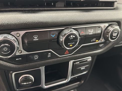 Used 2024 Jeep Wrangler Sport AWD/4WD image 19