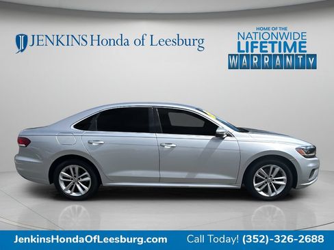 Used 2020 Volkswagen Passat 2.0T SE FWD image 3