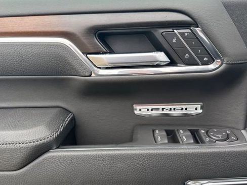 New 2026 GMC Sierra 1500 Denali w/ Denali Reserve Package image 11