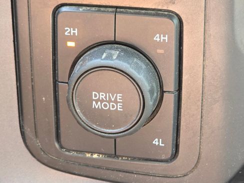 Used 2023 Ford F150 XLT AWD/4WD image 10