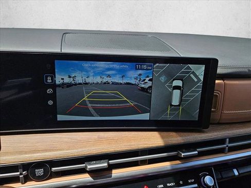 Used 2025 Hyundai Santa Fe Limited FWD image 12