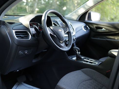 Used 2024 Chevrolet Equinox LT AWD/4WD image 9