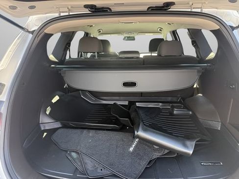 Used 2020 Hyundai Santa Fe SE FWD image 9