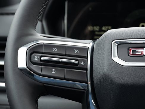 Used 2025 GMC Terrain Elevation image 17