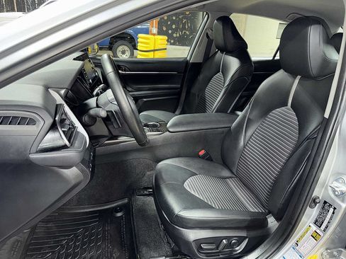 Used 2023 Toyota Camry SE w/ Convenience Package AWD/4WD image 15