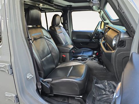 Used 2022 Jeep Wrangler Unlimited Rubicon 4xe w/ Dual Top Group image 15