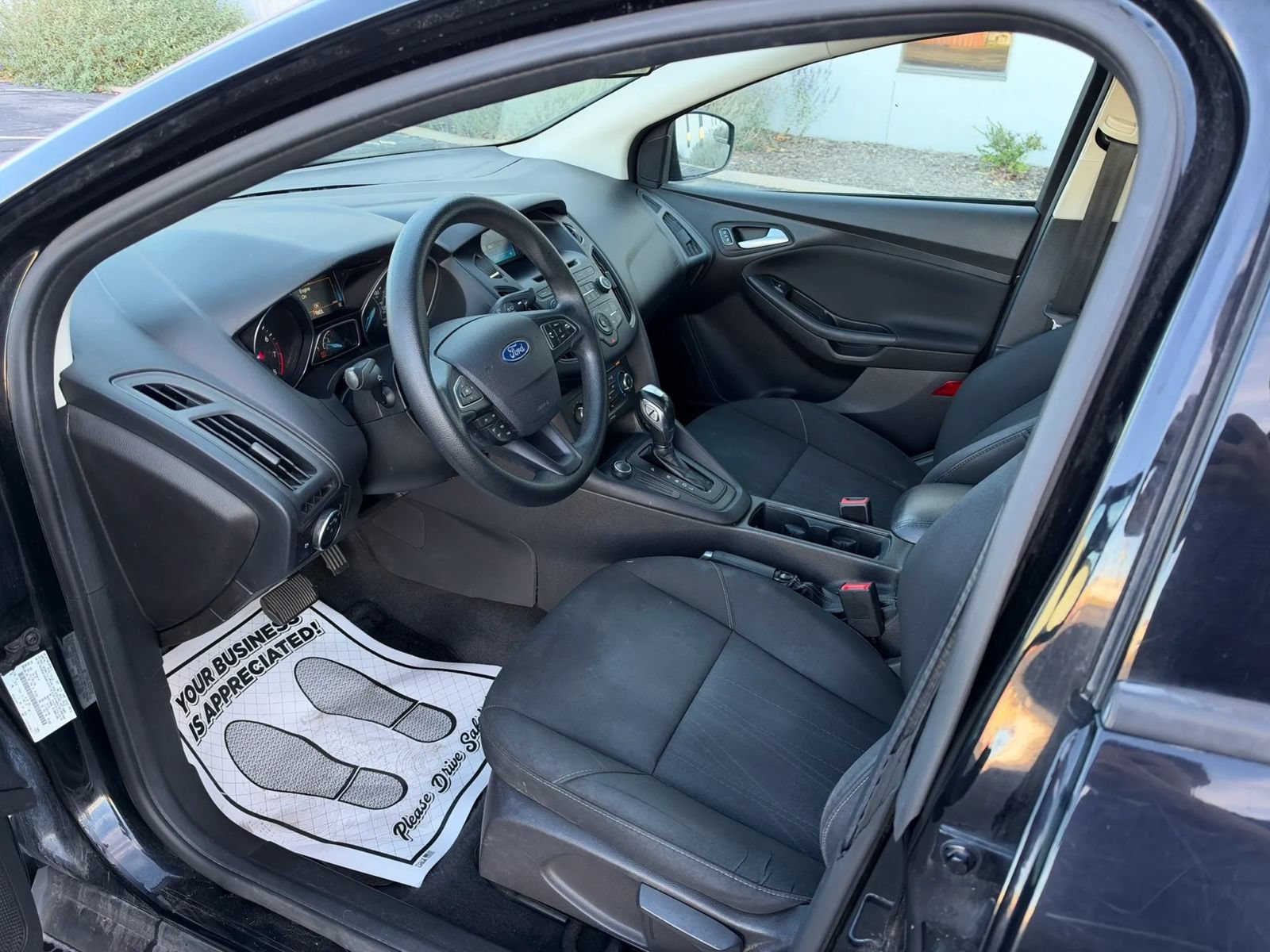 Used 2016 Ford Focus SE FWD image 8