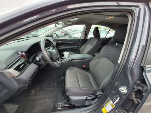 Used 2025 Toyota Camry LE image 12