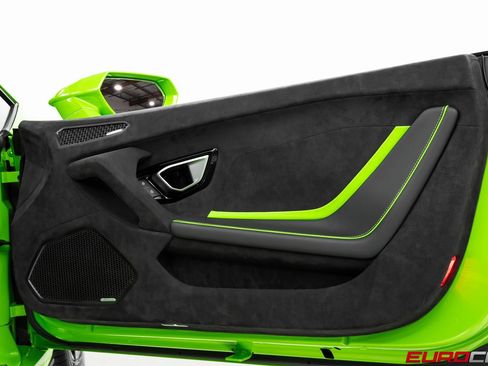 Used 2024 Lamborghini Huracan Tecnica image 27