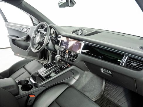New 2026 Porsche Macan Turbo AWD/4WD image 25