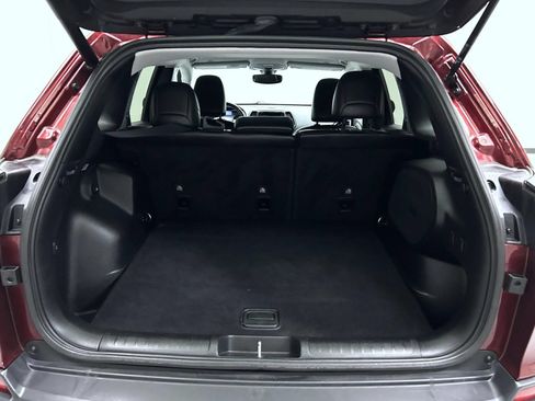 Used 2019 Jeep Cherokee Limited AWD/4WD image 21