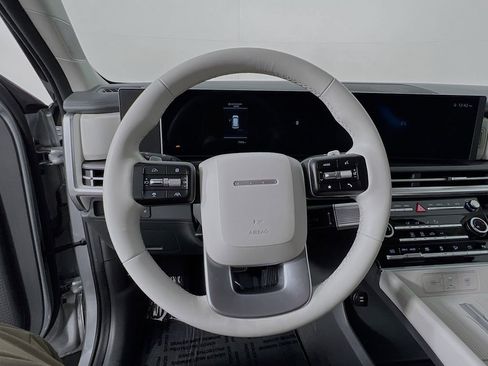 Certified 2025 Hyundai Santa Fe SE image 10