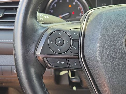 Used 2021 Toyota Camry SE w/ Convenience Package FWD image 23