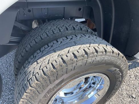 Used 2018 RAM 3500 Tradesman w/ Chrome Appearance Group AWD/4WD image 21