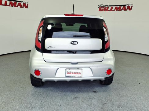 Used 2017 Kia Soul + FWD image 7