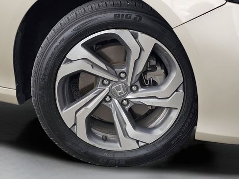 Used 2019 Honda Accord EX-L image 32