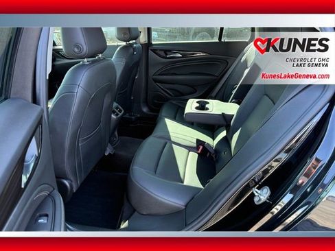 Used 2019 Buick Regal Essence w/ Sights and Sounds Package image 13