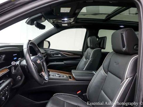 Used 2023 Cadillac Escalade Premium Luxury w/ Performance Package AWD/4WD image 12