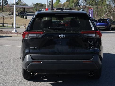 Used 2023 Toyota RAV4 XLE image 3