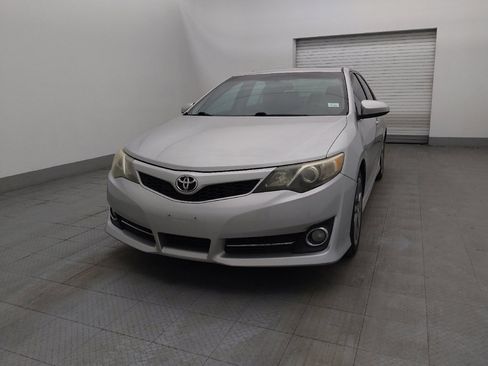 Used 2014 Toyota Camry SE image 15