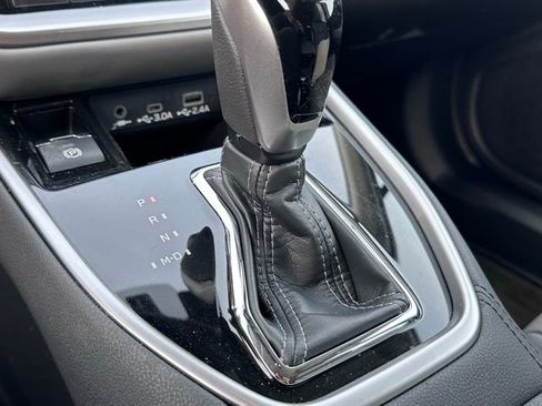 Used 2025 Subaru Outback Limited image 17